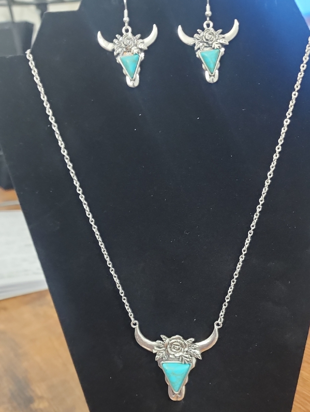 Vintage Western-style Turquoise Jewelry Sets, Which Are Composed Of Various Ele-